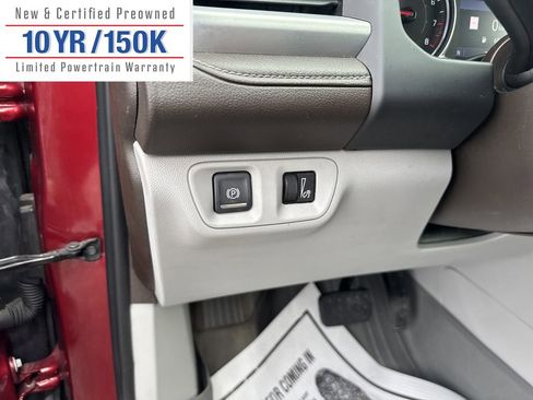 Used 2020 GMC Acadia SLT w/ LPO, Floor Liner Package image 17