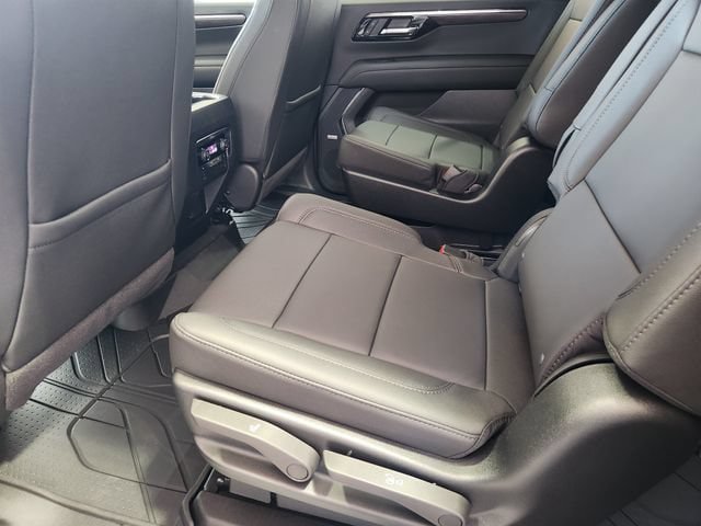 New 2026 Chevrolet Suburban LT w/ Comfort Package AWD/4WD image 19