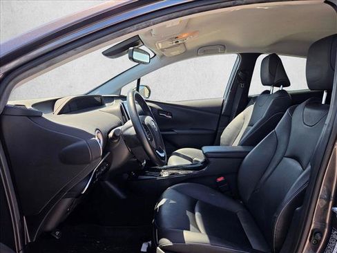 Used 2020 Toyota Prius Prime Limited FWD image 10