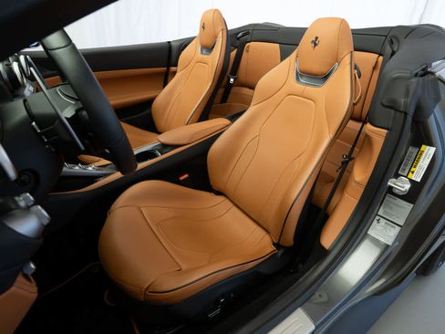 Certified 2019 Ferrari Portofino image 16