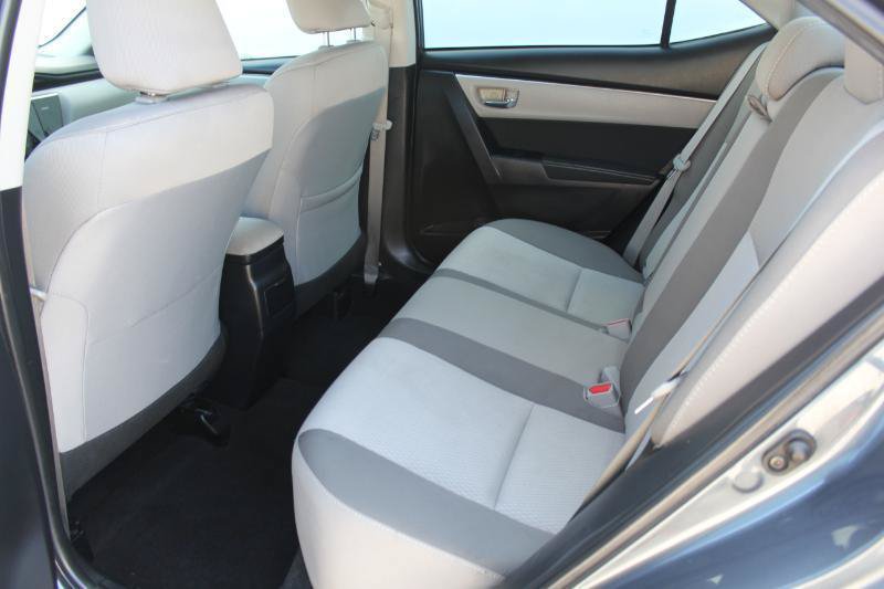 Used 2017 Toyota Corolla LE w/ Carpet Mat Package (TMS) FWD image 14
