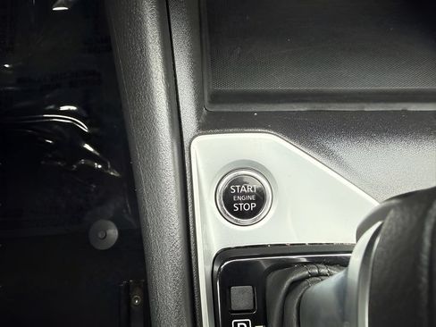 Used 2025 Nissan Altima 2.5 S FWD image 19