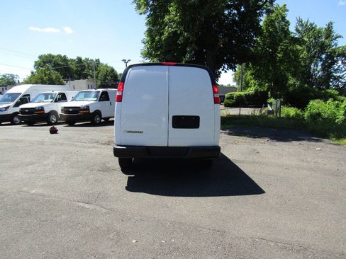 Used 2021 Chevrolet Express 2500 w/ Driver Convenience Package RWD image 5