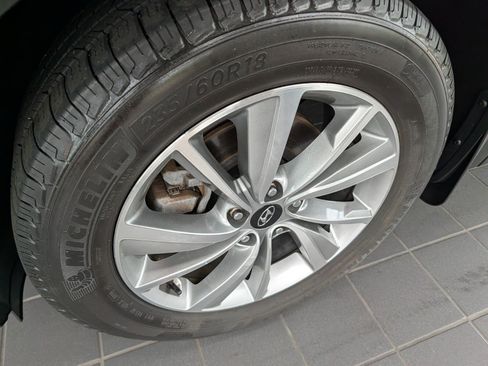 Used 2020 Hyundai Santa Fe SEL w/ Convenience + Premium Package AWD/4WD image 9