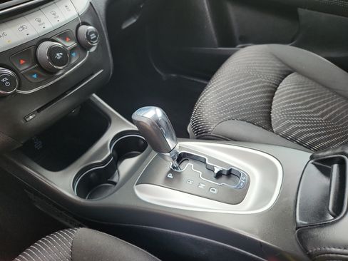 Used 2017 Dodge Journey SXT w/ Comfort/Convenience Group FWD image 25