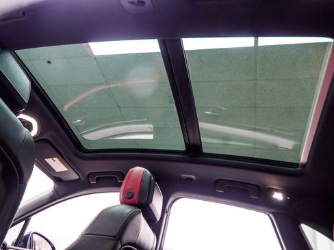 Used 2018 Porsche Macan S image 48