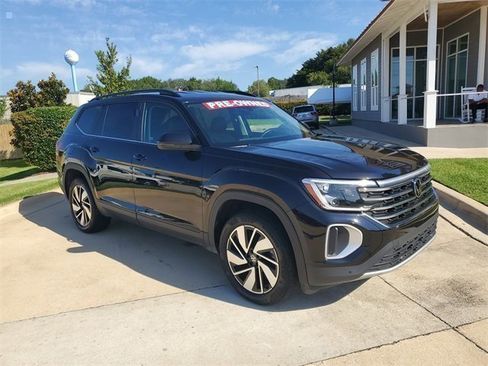 Used 2024 Volkswagen Atlas SE image 7