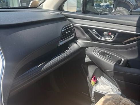 Used 2025 Subaru Outback Limited AWD/4WD image 18