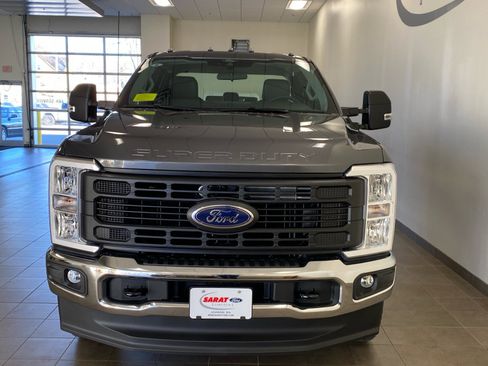 New 2026 Ford F350 XL w/ XL Chrome Package image 3