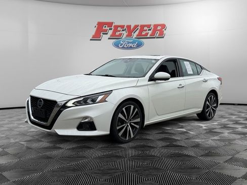 Used 2021 Nissan Altima 2.5 Platinum image 1