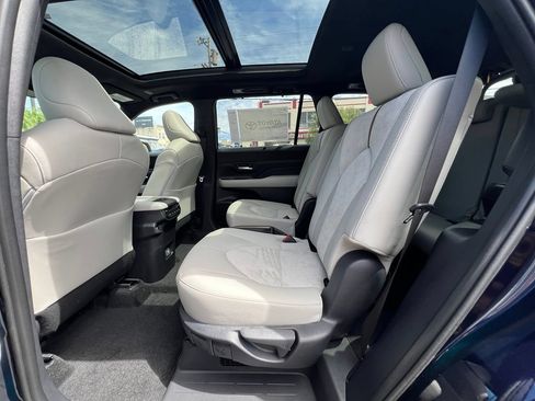 Used 2026 Toyota Grand Highlander AWD Hybrid image 14
