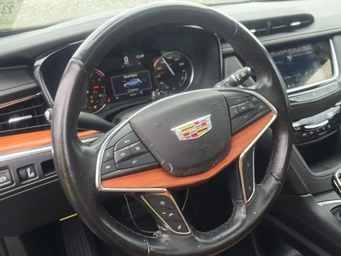 Used 2021 Cadillac XT5 Premium Luxury w/ LPO, Floor Liner Package AWD/4WD image 14