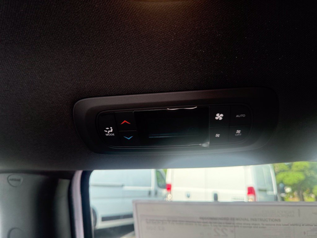 New 2027 Chrysler Pacifica Select FWD image 40
