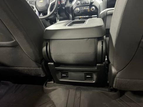 Used 2022 Chevrolet Silverado 2500 LT AWD/4WD image 16