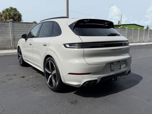 New 2026 Porsche Cayenne GTS AWD/4WD image 3
