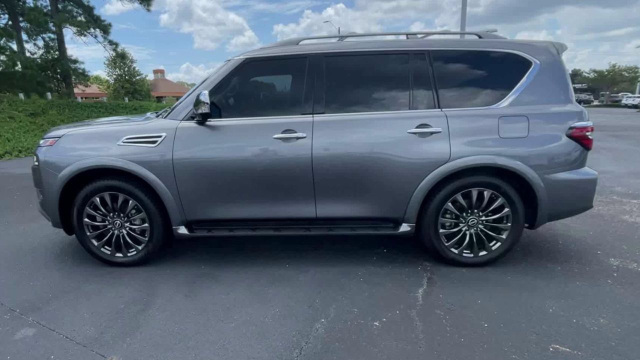 Used 2023 Nissan Armada Platinum w/ Captain's Chairs Package RWD image 5
