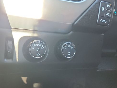 Used 2017 Chevrolet Tahoe LT w/ Luxury Package image 28