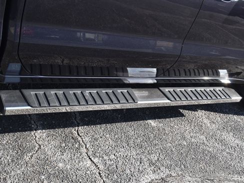 Used 2023 Chevrolet Silverado 1500 LTZ w/ LTZ Convenience Package II image 18