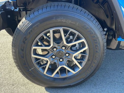 New 2026 Jeep Wrangler Unlimited Sahara AWD/4WD image 9