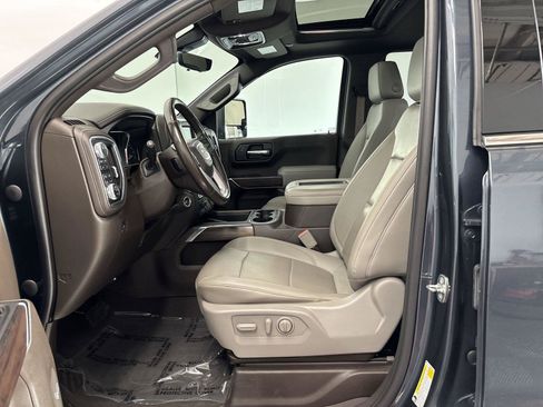 Used 2021 GMC Sierra 1500 SLT w/ SLT Premium Plus Package AWD/4WD image 13