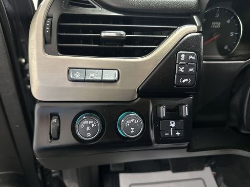 Used 2019 GMC Yukon Denali w/ Denali Ultimate Package AWD/4WD image 14