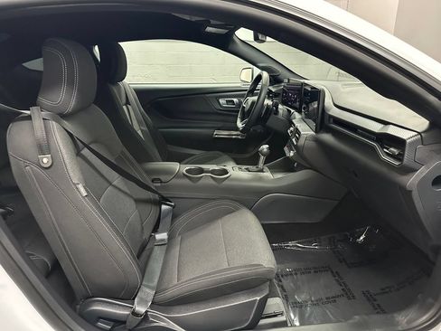 Used 2025 Ford Mustang GT RWD image 20