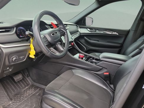 Used 2022 Jeep Grand Cherokee L Laredo RWD image 14