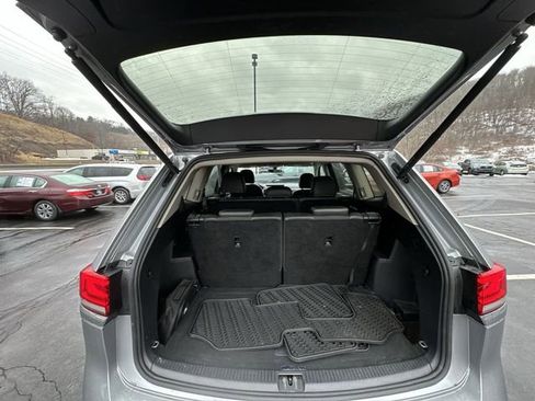 Used 2023 Volkswagen Atlas SE w/ Black Wheel Package image 22
