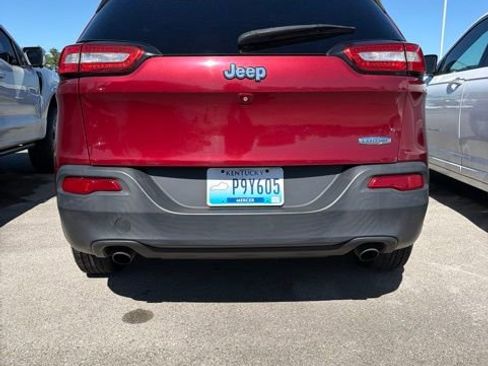 Used 2014 Jeep Cherokee Latitude w/ Comfort/Convenience Group FWD image 6