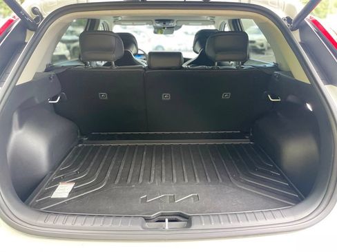 Certified 2023 Kia Niro Wave w/ Wave Preserve Package FWD image 20