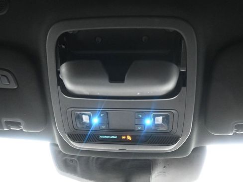 Used 2020 Ford Explorer Limited AWD/4WD image 30
