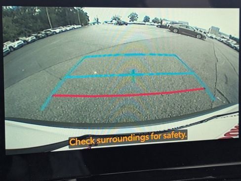 Used 2024 Toyota Corolla Cross SE image 25