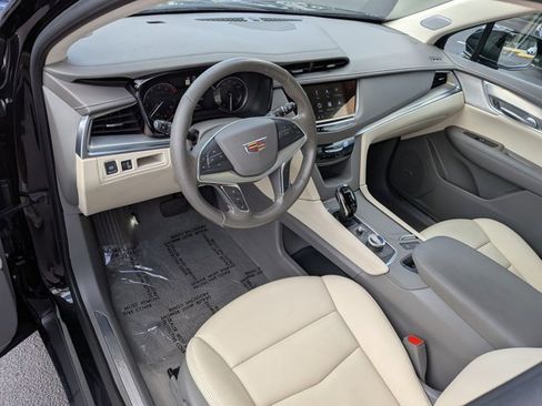 Used 2023 Cadillac XT5 Premium Luxury FWD image 4