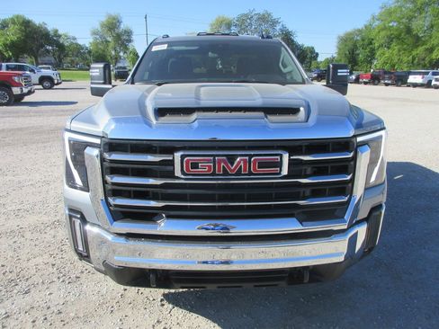 New 2026 GMC Sierra 2500 SLE w/ SLE Value Package; image 11