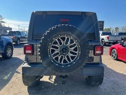 Used 2019 Jeep Wrangler Unlimited Sport S image 4