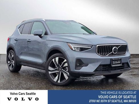 Used 2023 Volvo XC40 B5 Ultimate w/ Protection Package Premier image 1