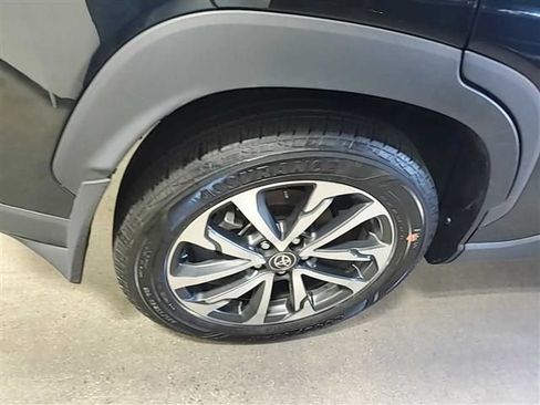 Used 2025 Toyota Corolla Cross XLE w/ Convenience Package AWD/4WD image 20