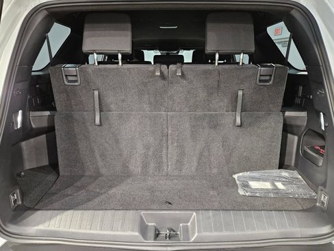 Certified 2025 Toyota 4Runner SR5 AWD/4WD image 18
