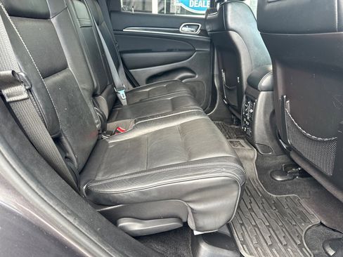 Used 2014 Jeep Grand Cherokee Overland w/ Advanced Technology Group AWD/4WD image 13