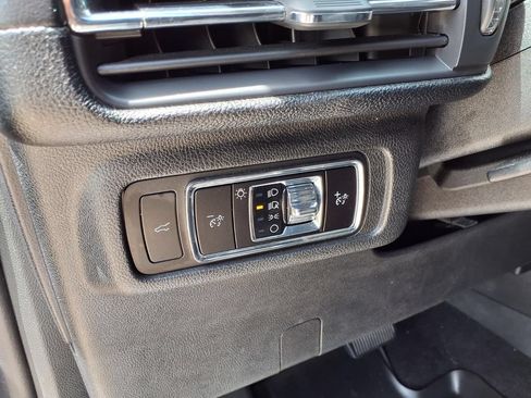 Certified 2025 Lincoln Corsair FWD image 21