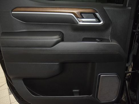 Used 2025 Chevrolet Silverado 1500 High Country AWD/4WD image 49