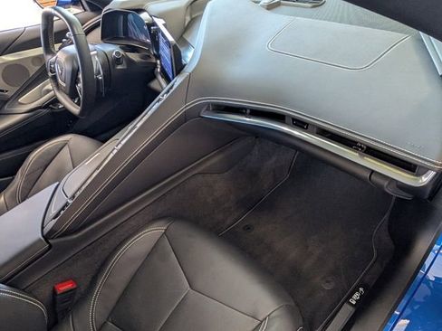 Used 2023 Chevrolet Corvette Stingray Preferred Cpe w/ Z51 Performance Package RWD image 17