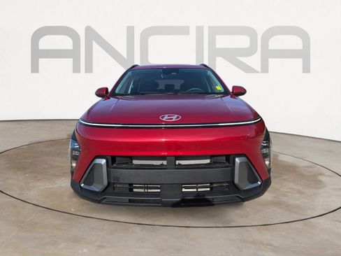 Used 2025 Hyundai Kona SEL FWD image 4