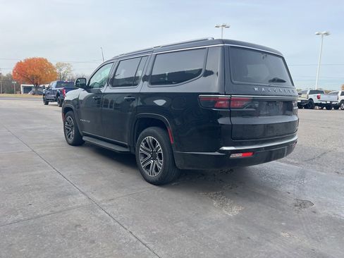 Used 2024 Jeep Wagoneer Series II w/ Flexible Seating Group image 7