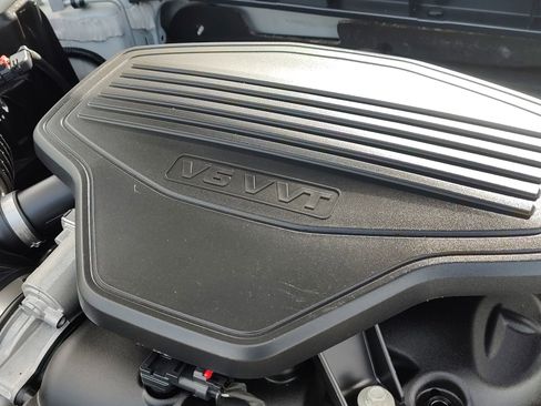 Used 2018 GMC Acadia SLT image 34