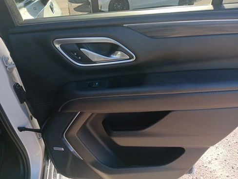 Used 2021 GMC Yukon SLT w/ SLT Premium Package image 37