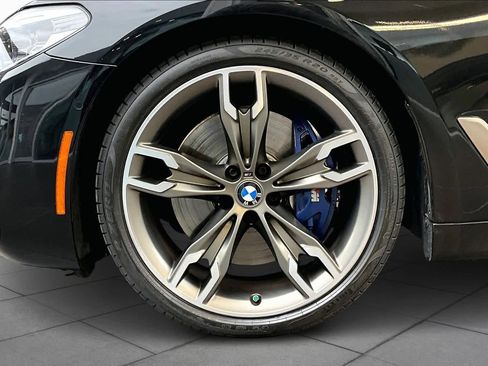 Used 2020 BMW M550i xDrive M550i xDrive w/ Executive Package image 10