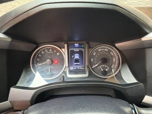 Used 2021 Toyota Tacoma SR5 RWD image 25