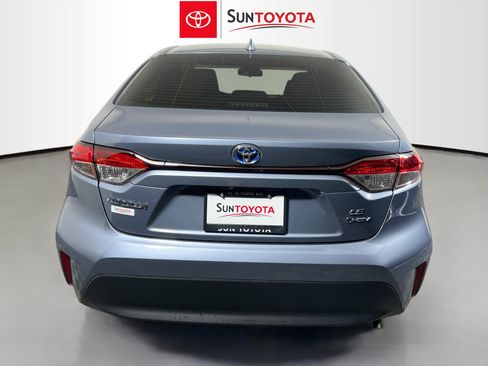 Used 2025 Toyota Corolla LE FWD image 5