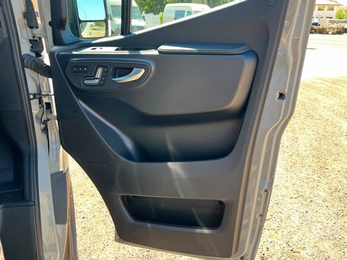 New 2026 Mercedes-Benz Sprinter 2500 image 21